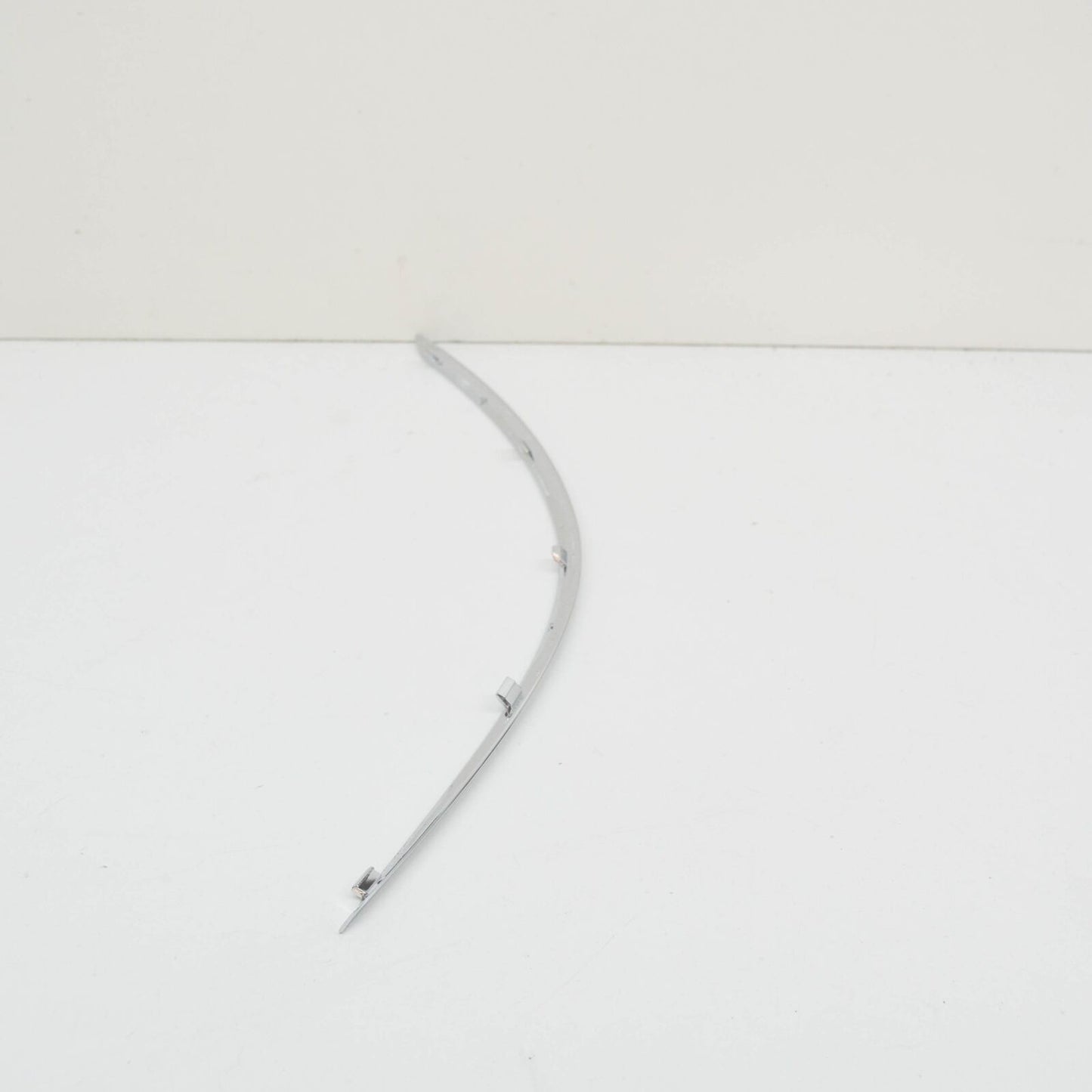 NEW MB B W245 REAR RIGHT BUMPER CHROME MOULDING TRIM A1698851674 ORIGINAL