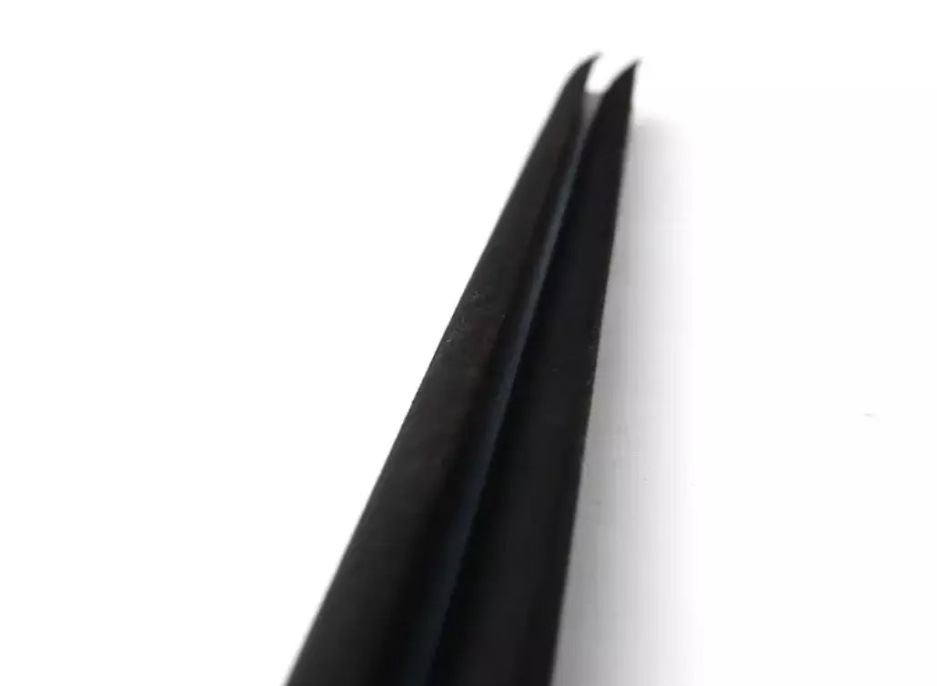 NEW BMW 3 E46 FRONT RIGHT INNER WEATHER STRIP 8194702 51338194702 ORIGINAL