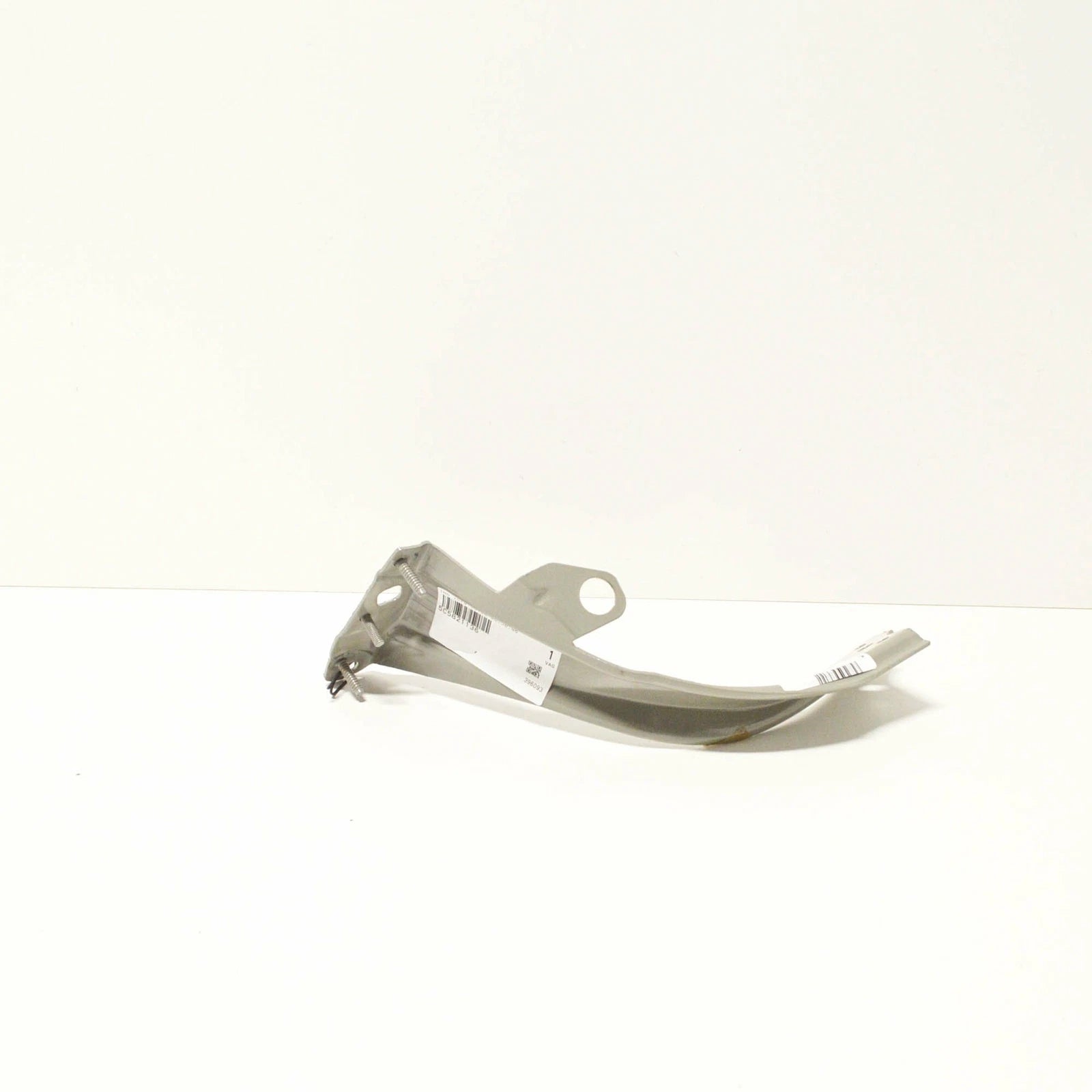 NEW VOLKSWAGEN BEETLE A5 FRONT RIGHT FENDER MOUNTING BRACKET 5C5821136