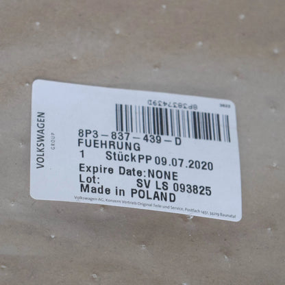 NEW AUDI A3 8P FRONT LEFT DOOR WINDOW GUIDE 8P3837439D ORIGINAL