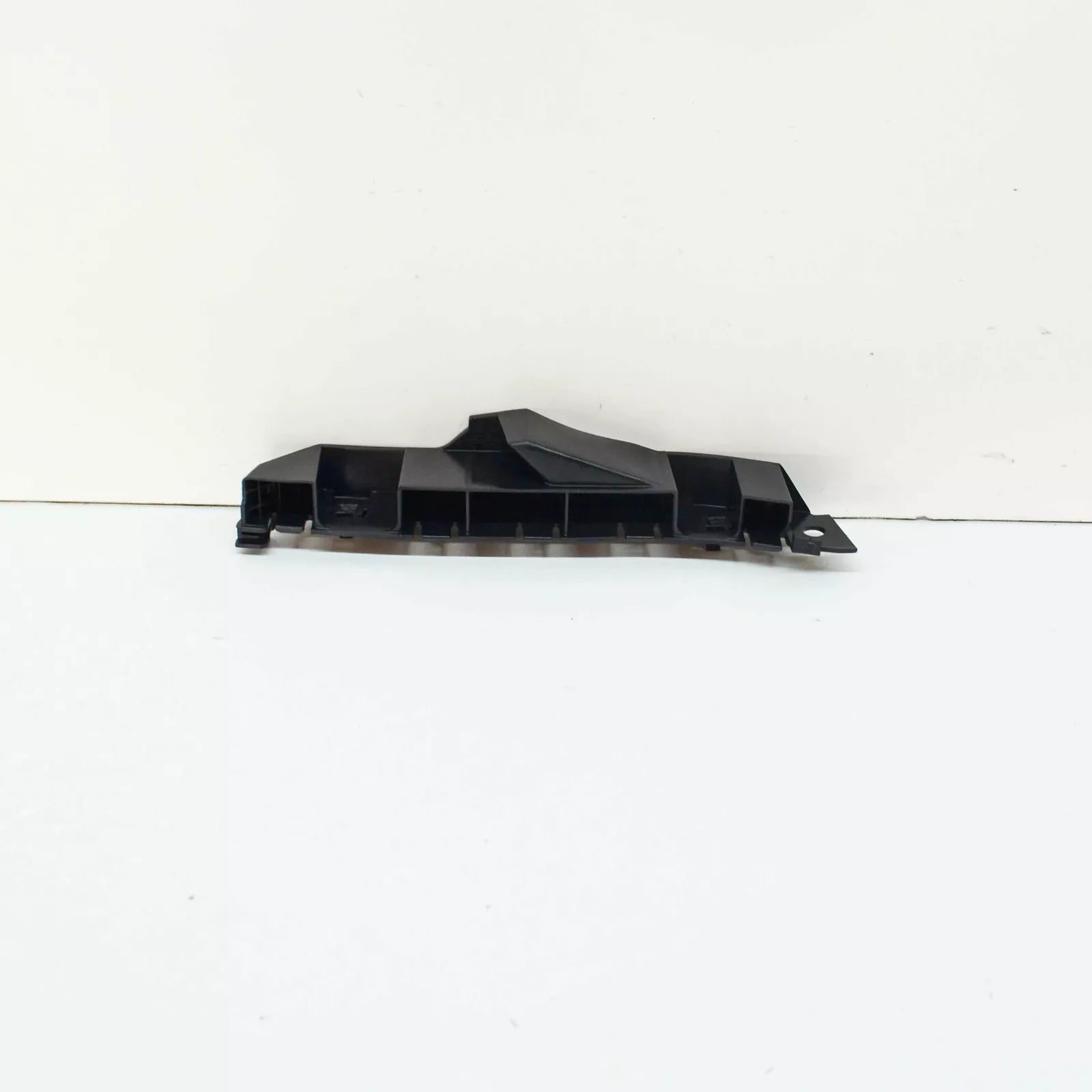 NEW VOLKSWAGEN TRANSPORTER T6 FRONT RIGHT BUMPER BRACKET 7LA807184A ORIGINAL