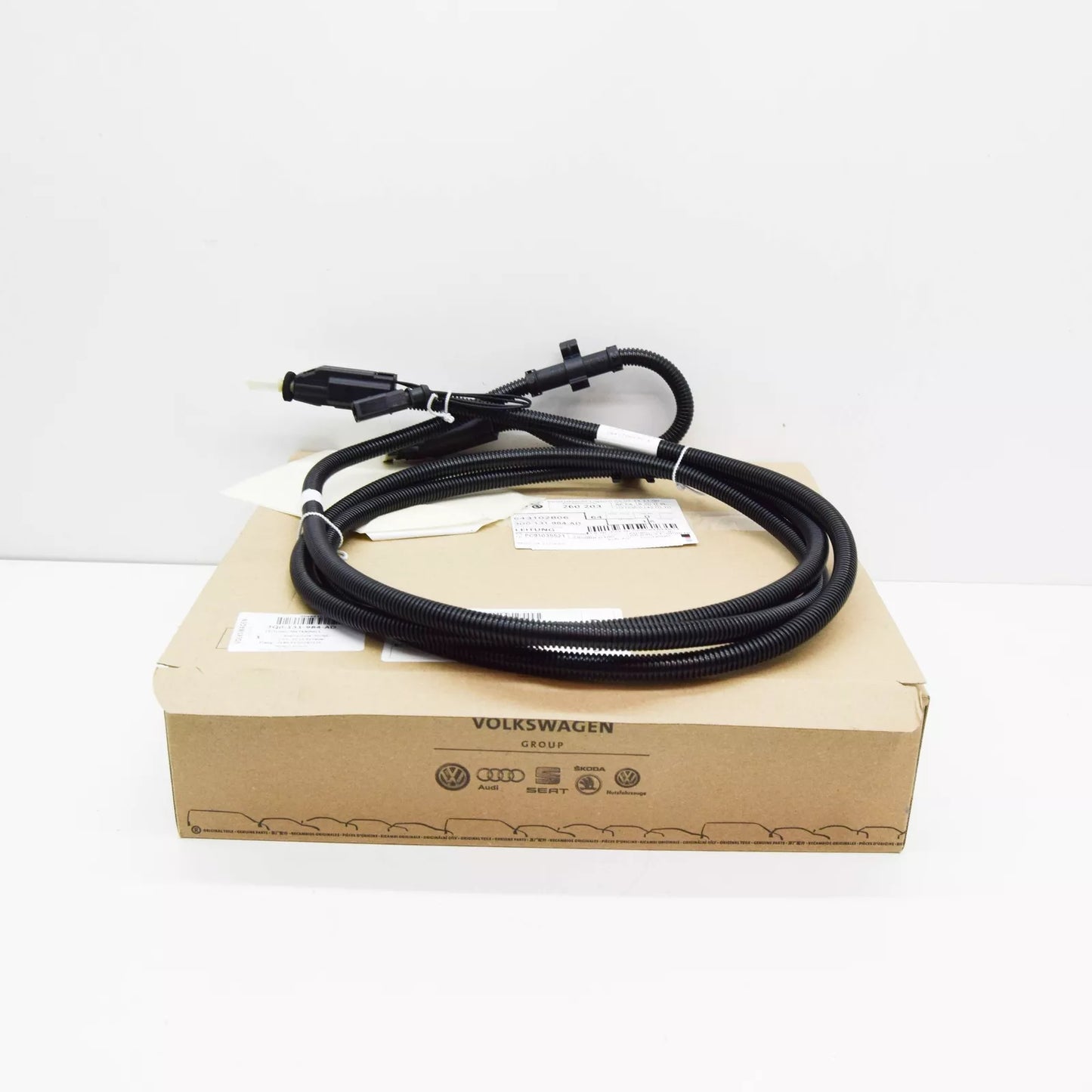 NEW VW PASSAT B8 3G REDUCING AGENT INJECTOR METERING LINE 3Q0131984AD ORIGINAL