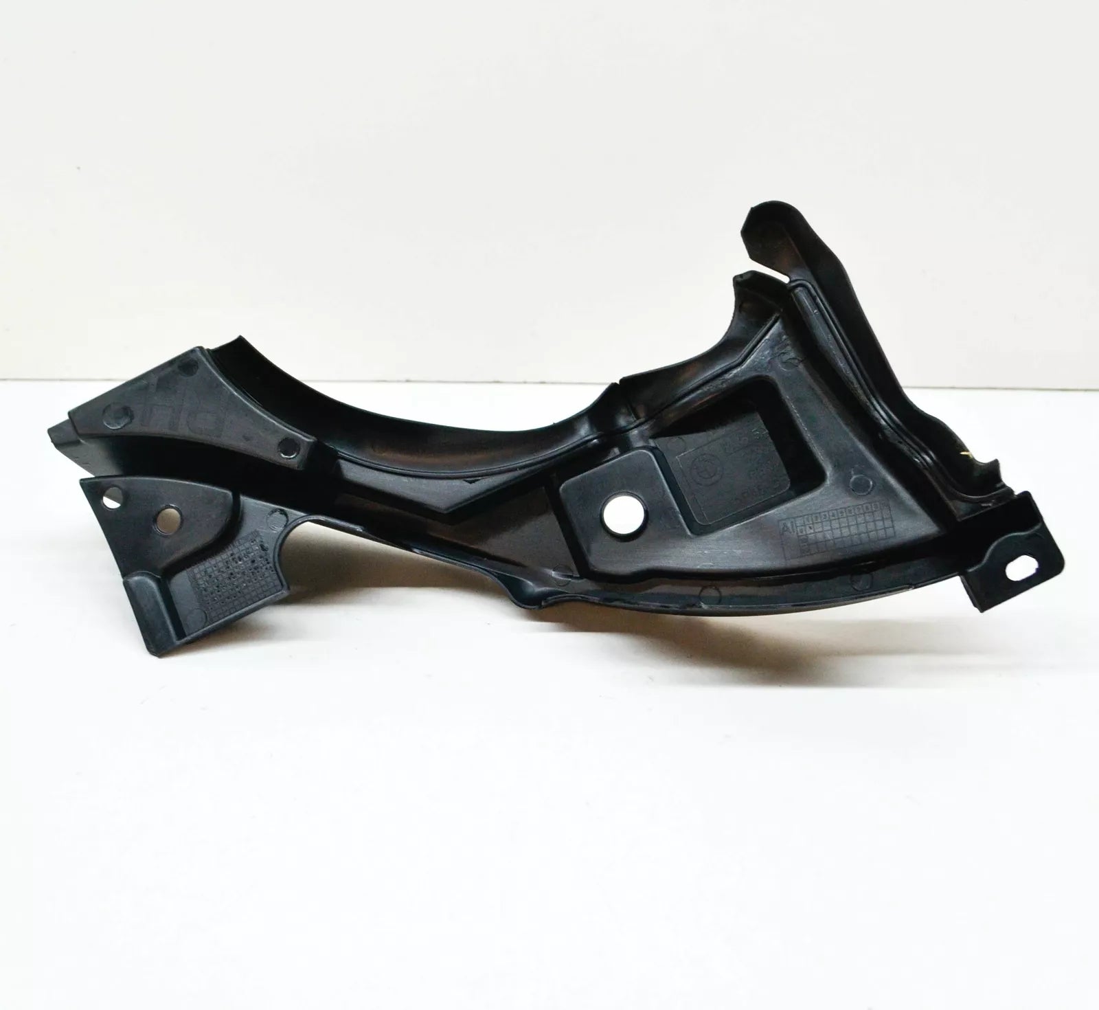 NEW BMW X1 F48 FRONT RIGHT BONNET HOOD SEAL 51765A04E72 ORIGINAL