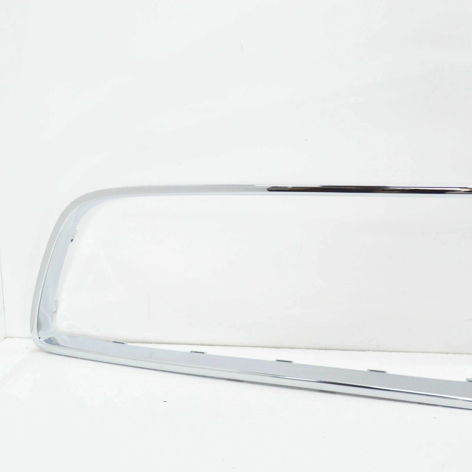 NEW MB CLS C218 FRONT BUMPER RADIATOR GRILLE TRIM A2188850174