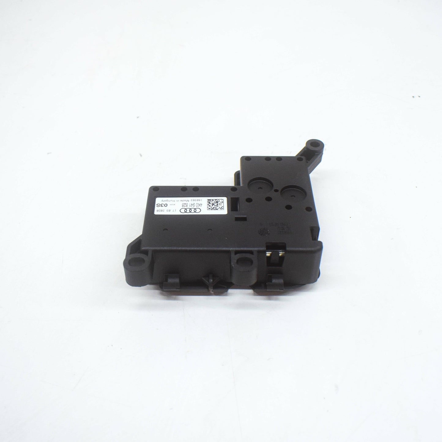 NEW AUDI A6 C8 FRONT RIGHT LOWER FUSE BOX 4K0941828 ORIGINAL