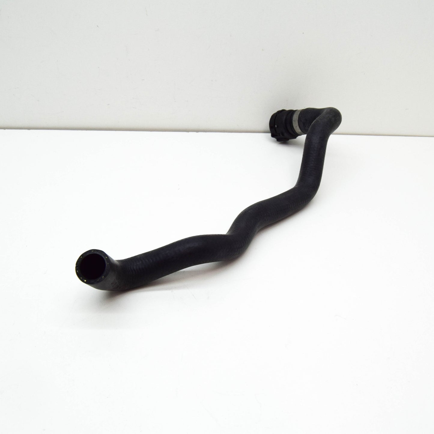 NEW AUDI Q5 8R COOLANT HOSE 8R0819371E ORIGINAL