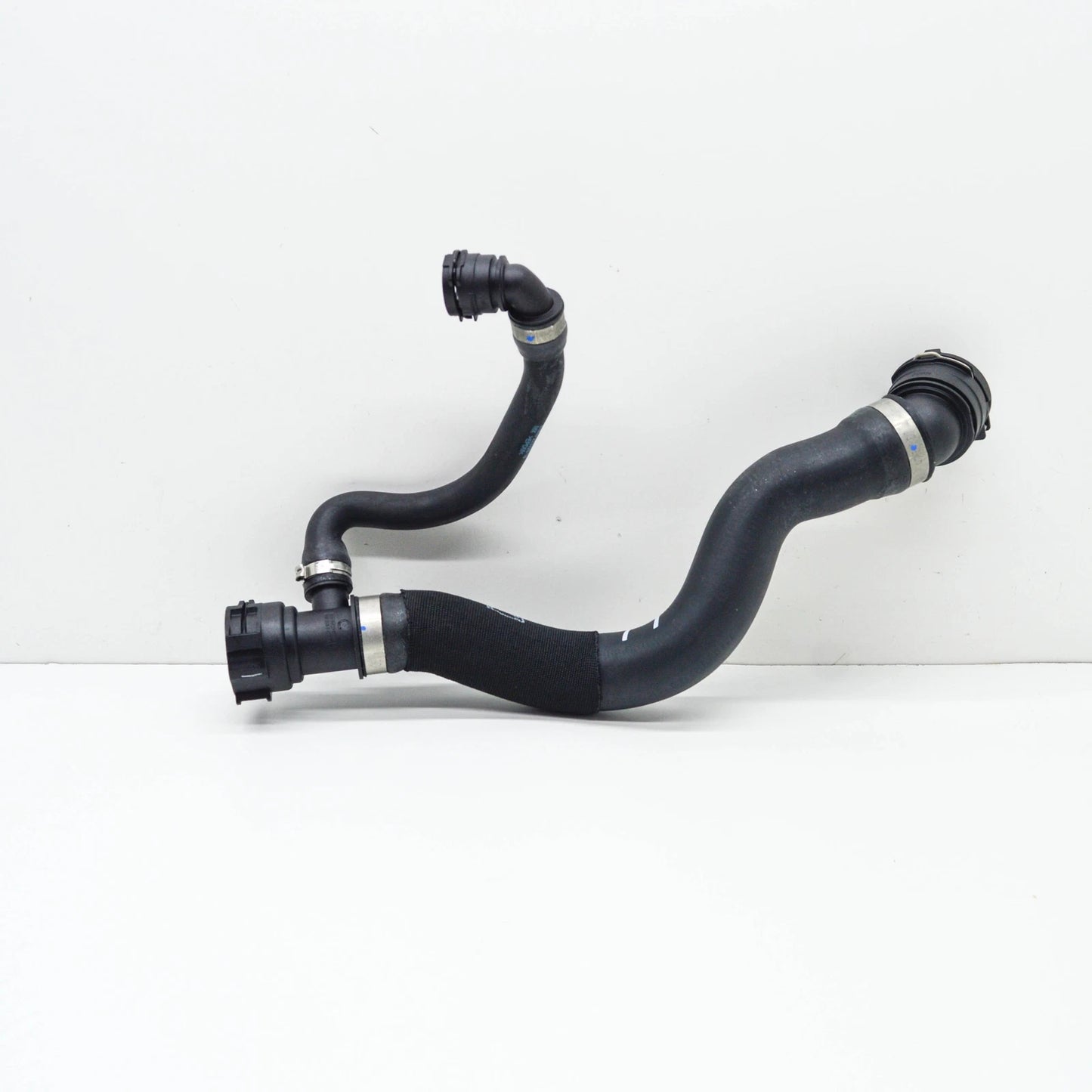 NEW BMW X5 G05 LOWER RIGHT WATER RADIATOR COOLANT HOSE 17129894783 ORIGINAL