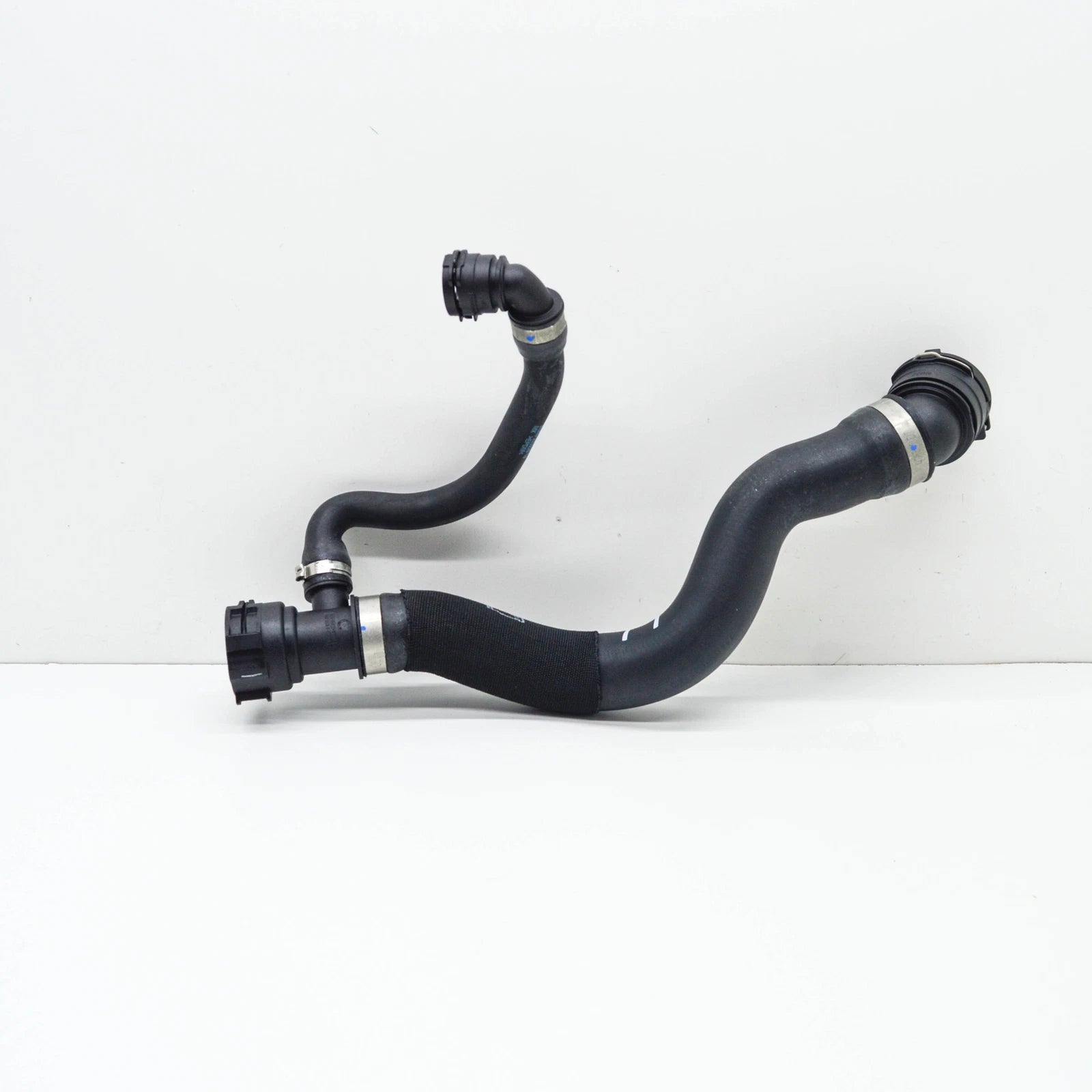 NEW BMW X5 G05 LOWER RIGHT WATER RADIATOR COOLANT HOSE 17129894783 ORIGINAL