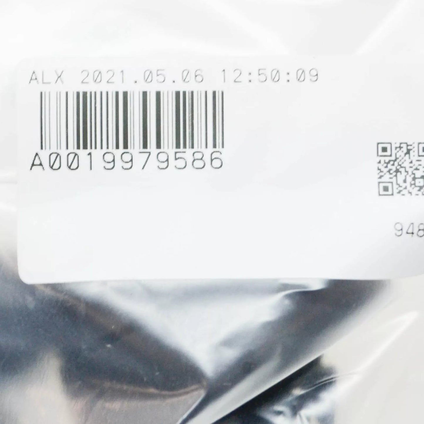 NEW MERCEDES-BENZ CLK C208 JACK PAD PLUG A0019979586 ORIGINAL