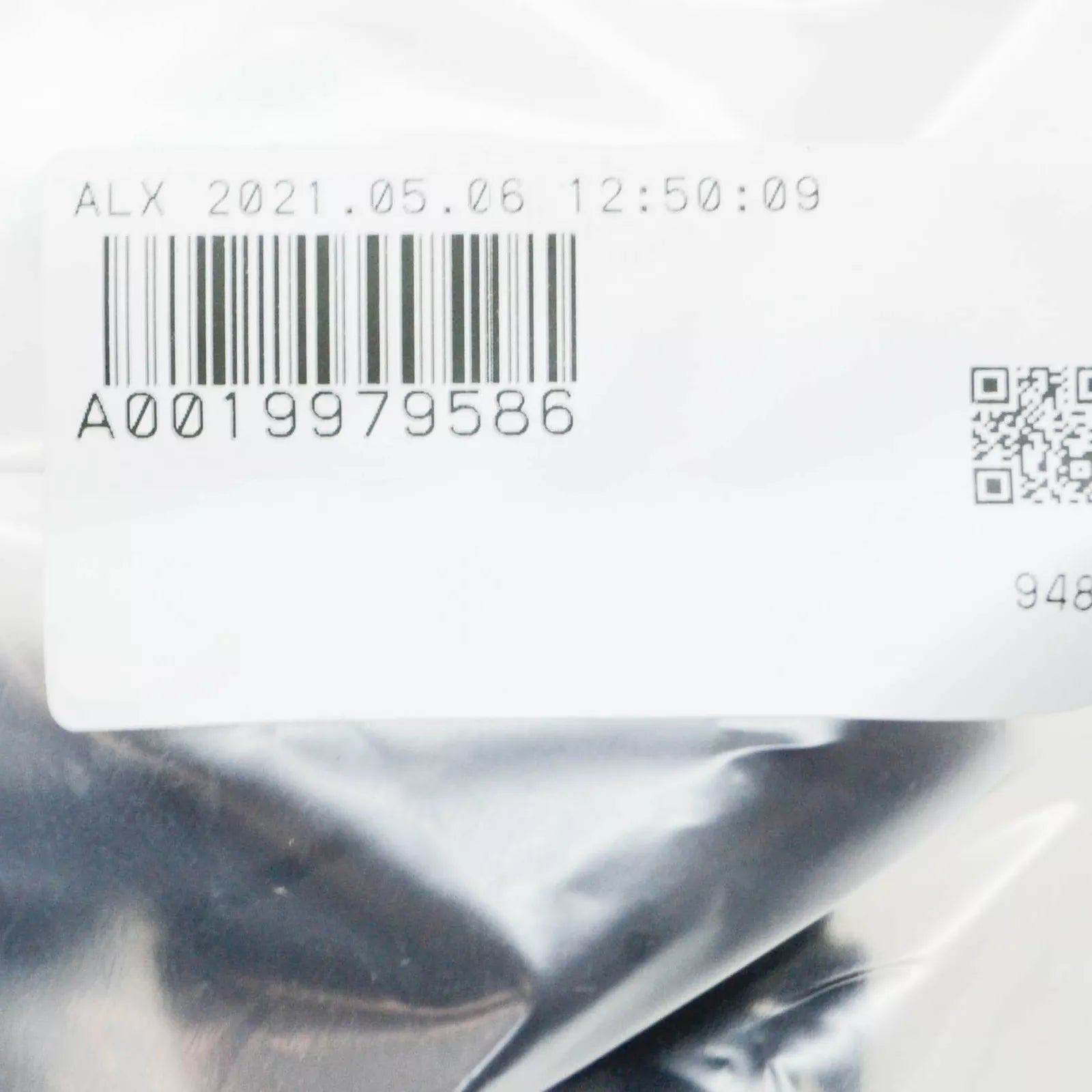 NEW MERCEDES-BENZ CLK C208 JACK PAD PLUG A0019979586 ORIGINAL