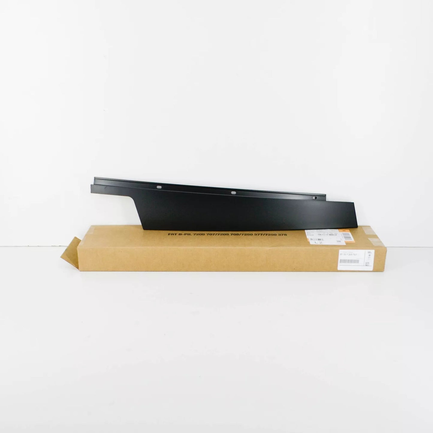 NEW BMW X3 F25 FRONT LEFT DOOR APPLIQUE 7205707 51337205707 ORIGINAL