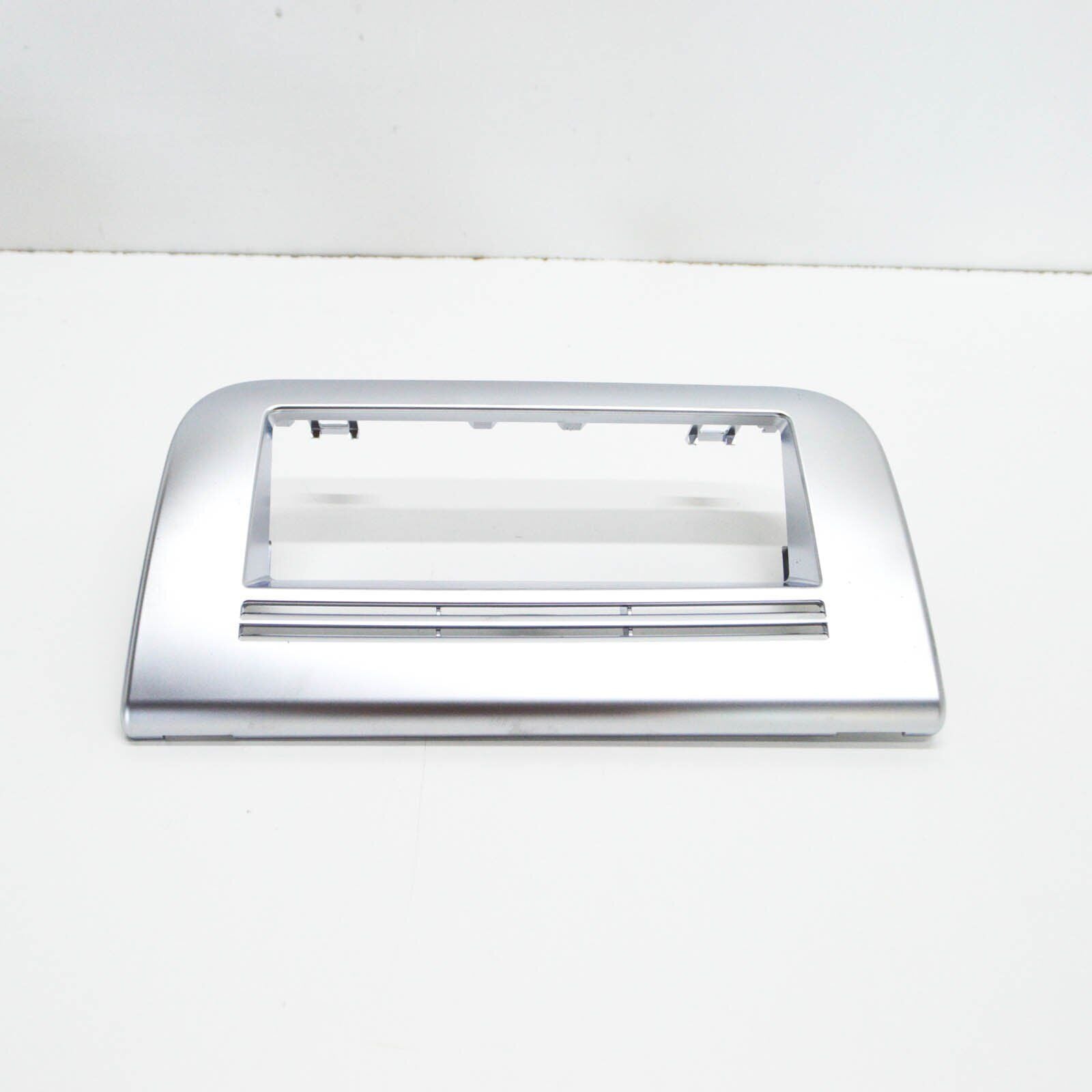 NEW MERCEDES BENZ E W212 REAR OPERATING UNIT TRIM PANEL A21284600277J22 ORIGINAL