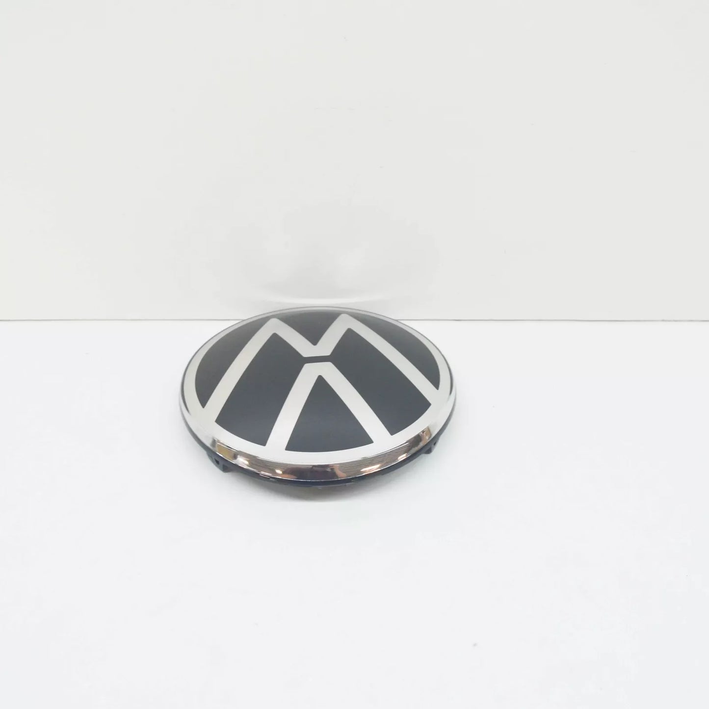 NEW VOLKSWAGEN TOUAREG CR FRONT VW BADGE EMBLEM 760853601EDPJ ORIGINNAL