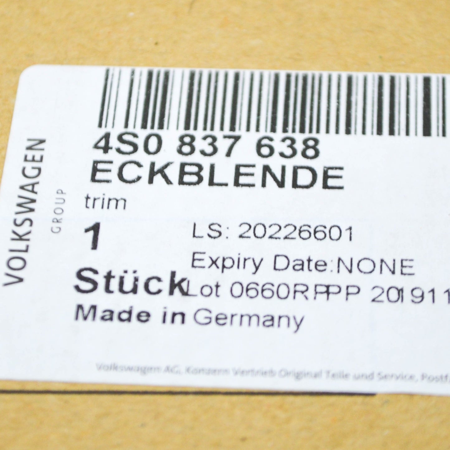 NEW AUDI R8 SPYDER 4S FRONT RIGHT DOOR CORNER TRIM 4S0837638 ORIGINAL