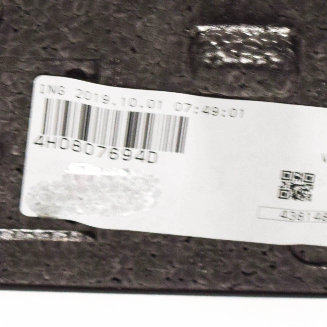 NEW AUDI A8 D4 FRONT BUMPER FOAM FILLER 4H0807694D ORIGINAL