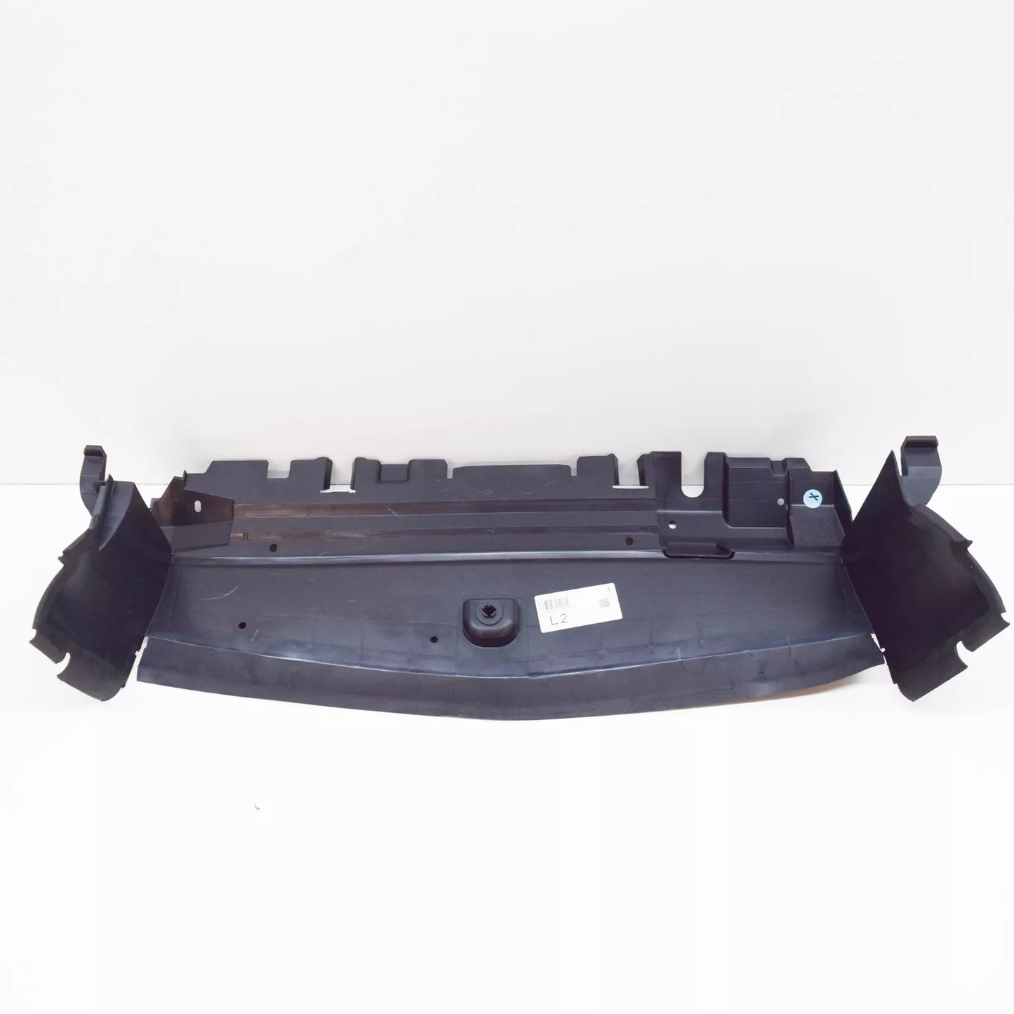 NEW MERCEDES-BENZ GLK-CLASS X204 AIR DUCT A2045052630 ORIGINAL