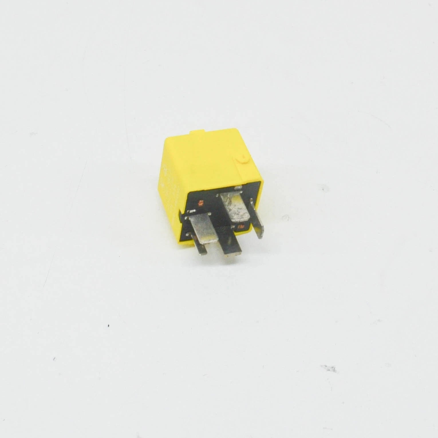NEW BMW 5 E34 2.5TDS RELAY YELLOW 61361390383 ORIGINAL