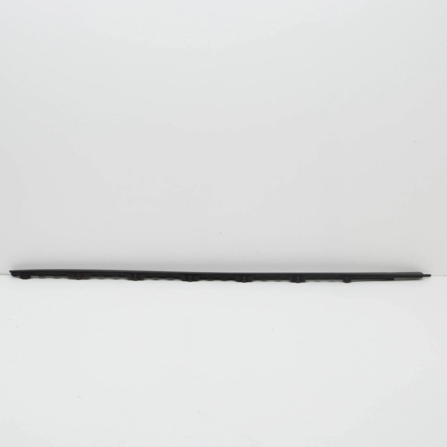 NEW BMW X5 F15 WINDSHIELD RIGHT DRIP MOLDING 51317462206 7462206 ORIGINAL