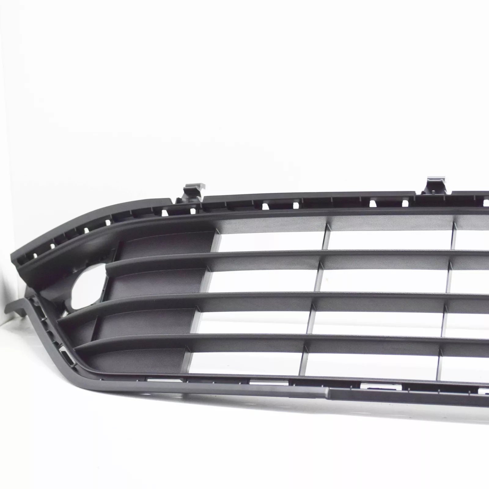 NEW VW GOLF SPORTSVAN AM1 FRONT BUMPER CENTER GRILLE 510853677G9B9 ORIGINAL