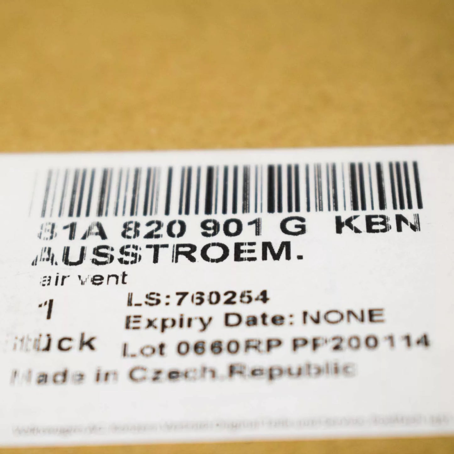 NEW AUDI A3 8V FRONT DASHBOARD AIR VENT 81A820901G KBN