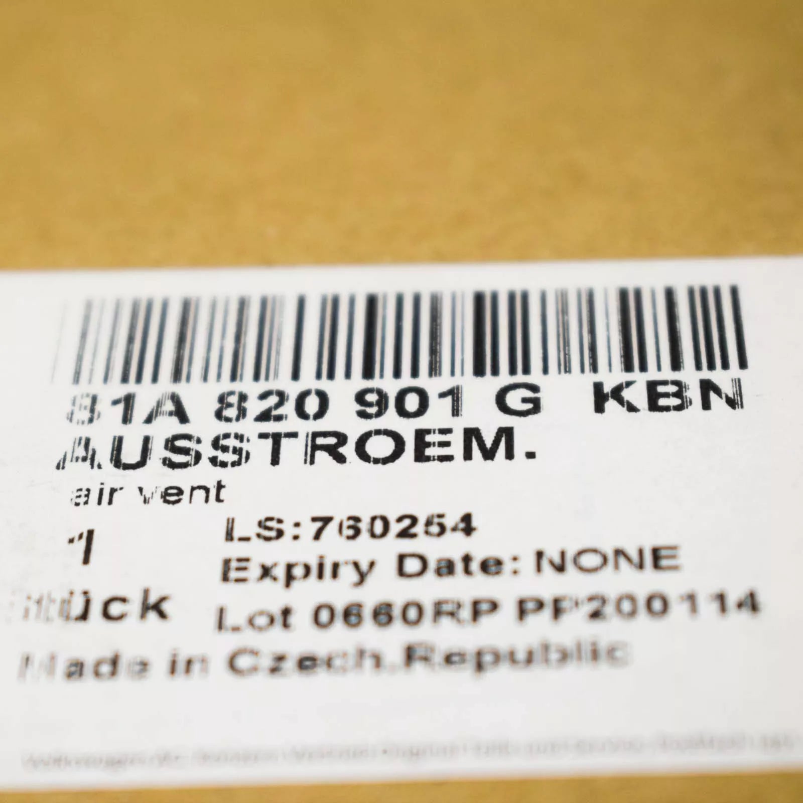 NEW AUDI A3 8V FRONT DASHBOARD AIR VENT 81A820901G KBN