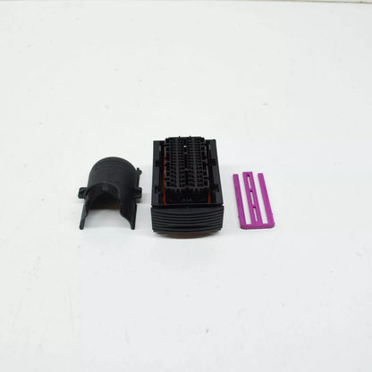 NEW AUDI A1 SPORTBACK GB FLAT CONTACT HOUSING 5Q0906379