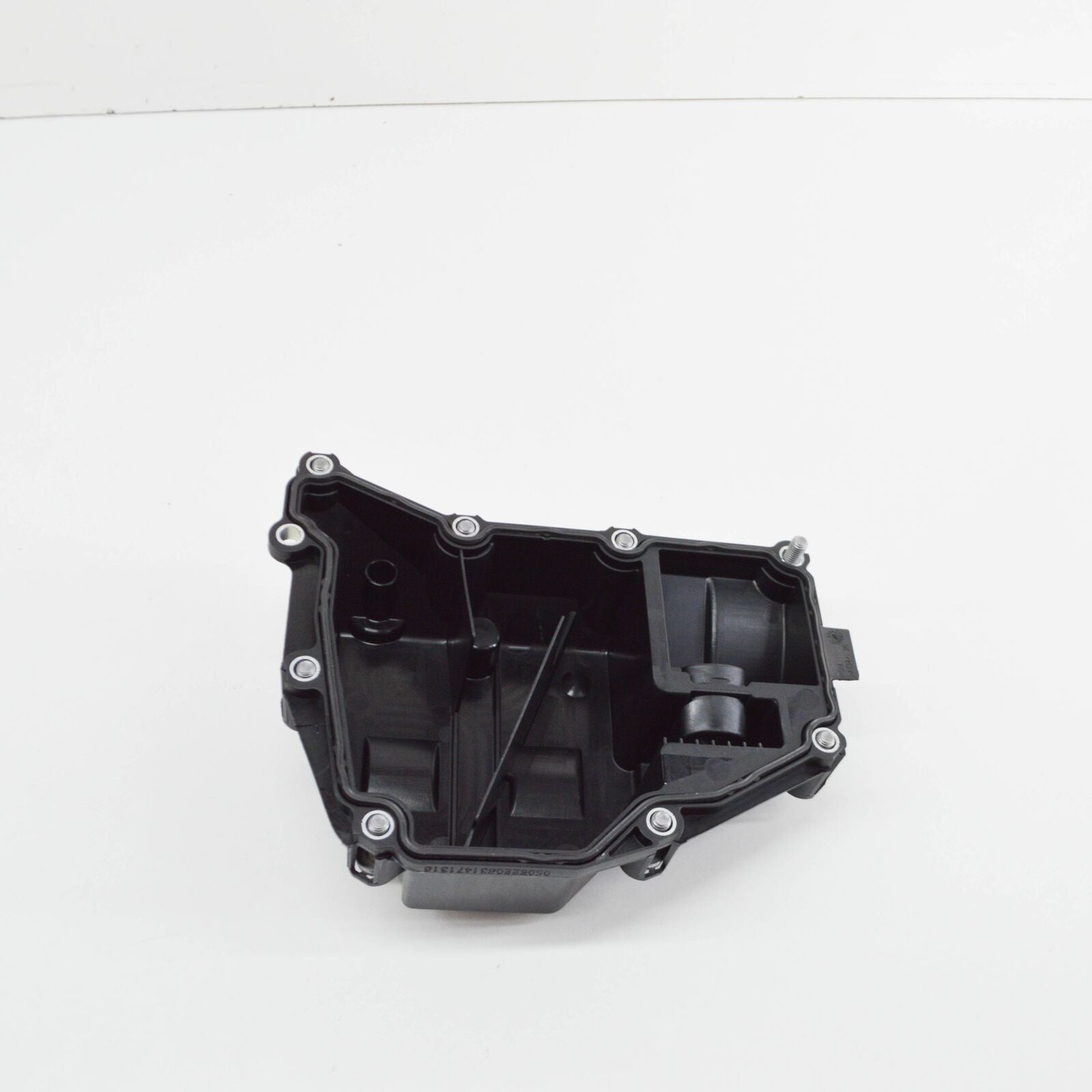 NEW VW TOURAN 5T ENGINE OIL SEPARATOR 04E103464AH ORIGINAL