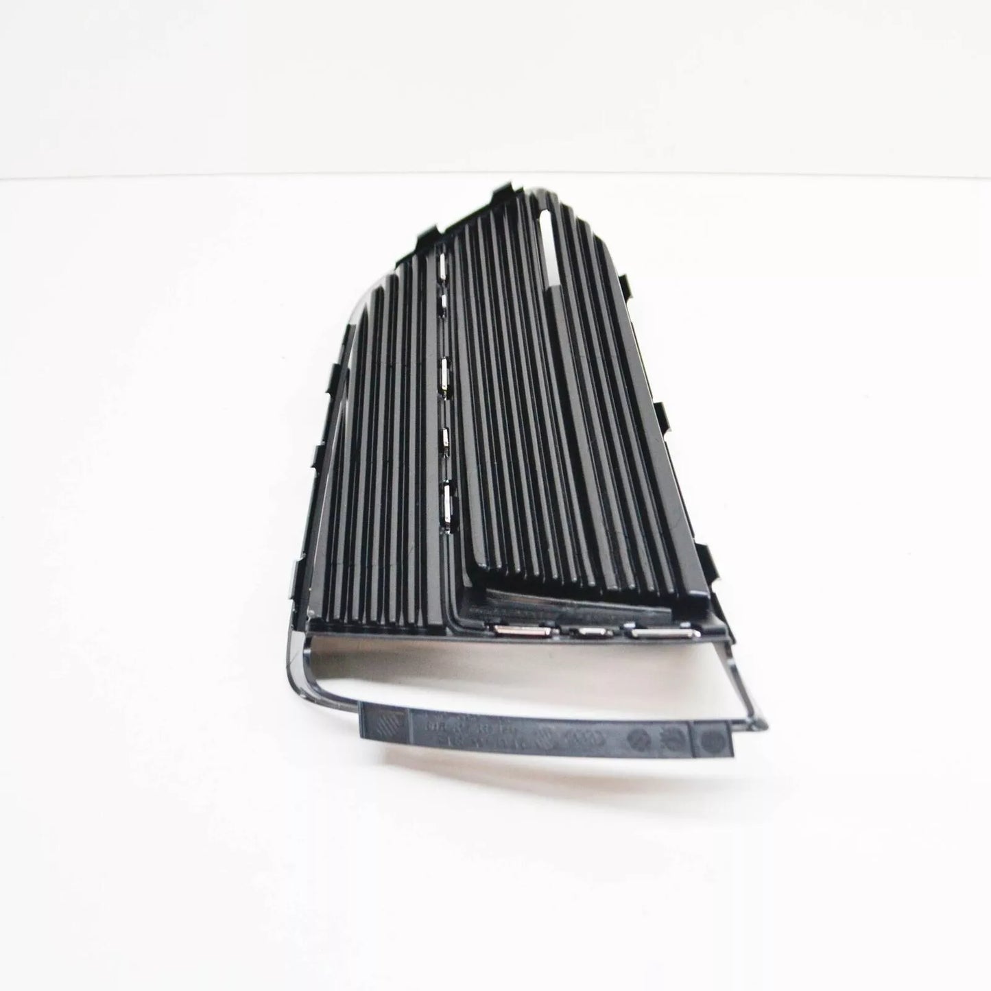 NEW AUDI FRONT AIR GUIDE GRILLE LEFT DARK CHROME HIGH GLOSS 8W6807681MRN4