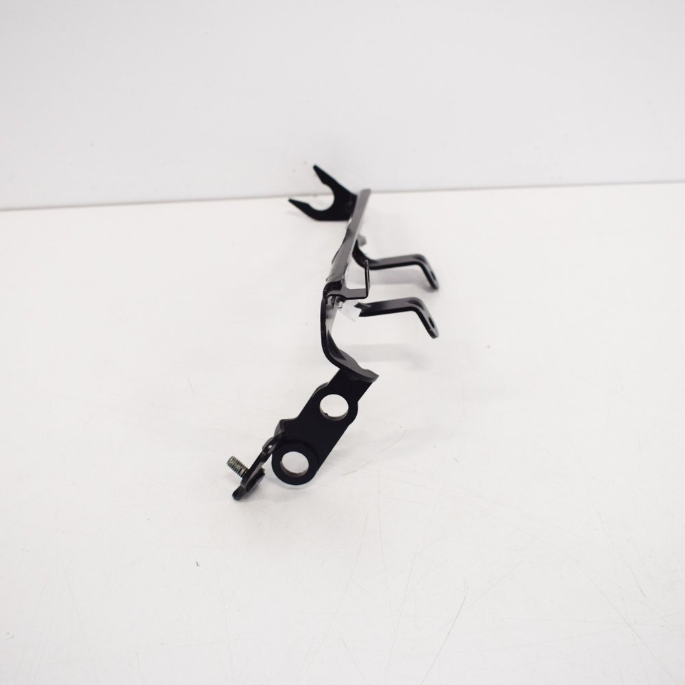 NEW AUDI A5 8T RIGHT AIR FILTER BRACKET 8T0133172A ORIGINAL