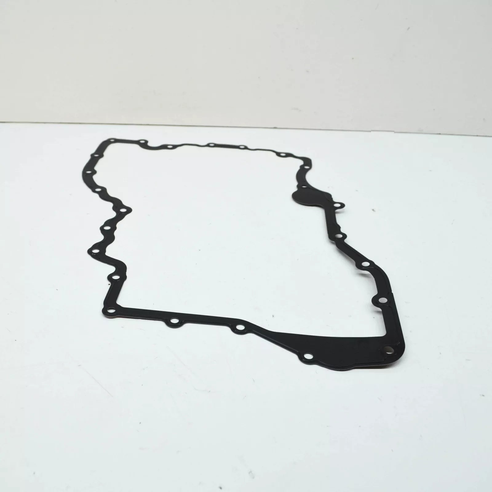 NEW BMW M5 F90 LOWER ENGINE OIL PAN SUMP GASKET 11137852272 ORIGINAL