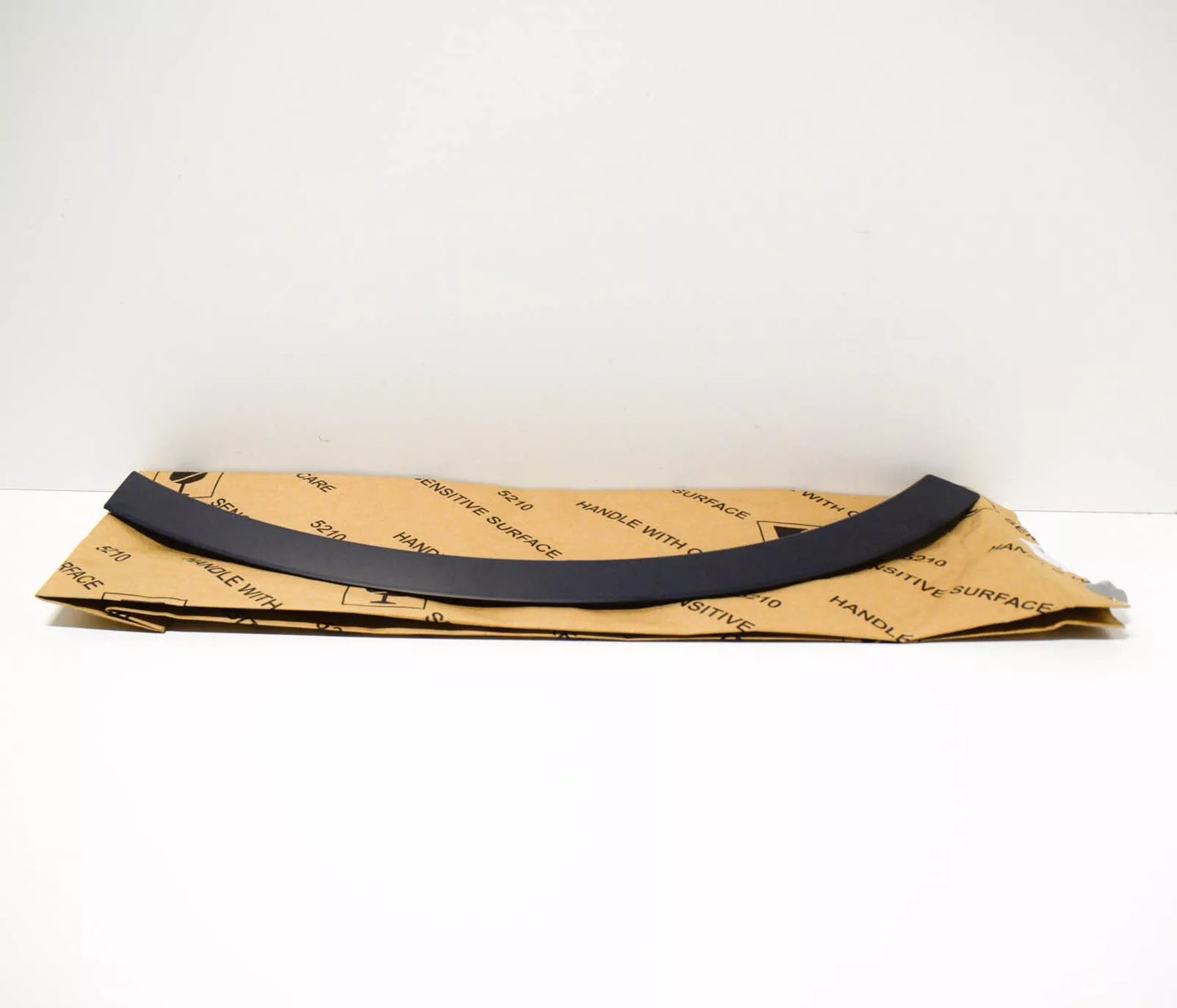 NEW AUDI Q7 4M REAR RIGHT WHEEL ARCH MOULDING 4M0853818AGRU ORIGINAL