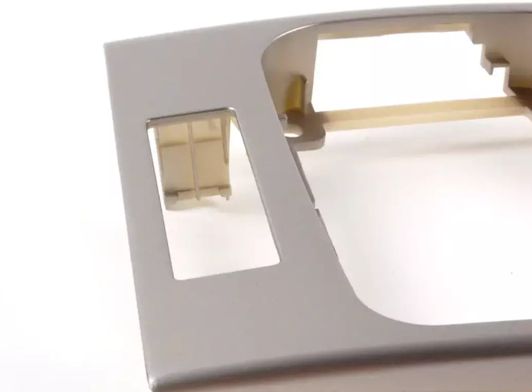 NEW BMW 3 E46 CENTER CONSOLE TRIM 51167052068 7052068 ORIGINAL