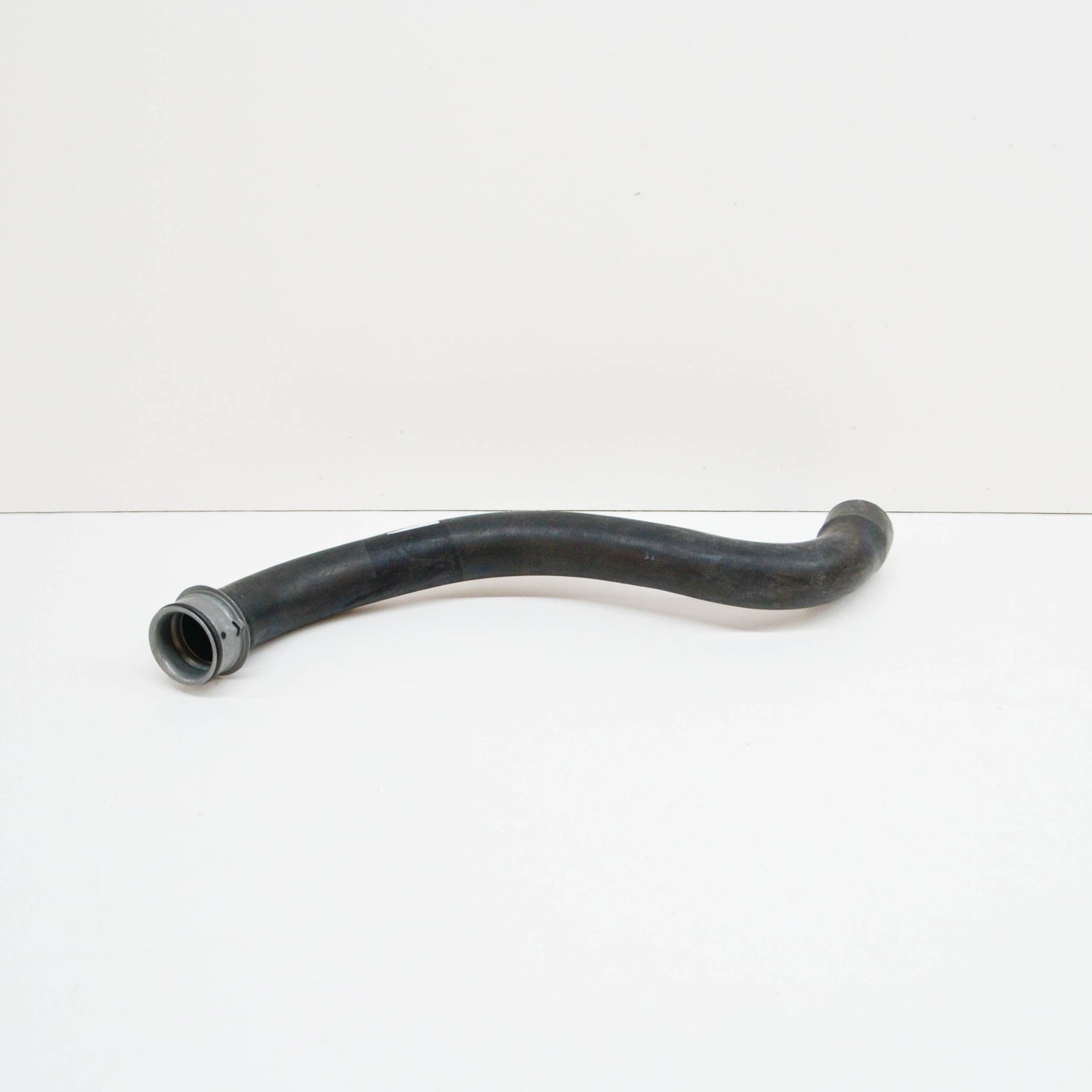 NEW MERCEDES-BENZ C W204 LEFT SIDE RADIATOR HOSE A2045010582 ORIGINAL