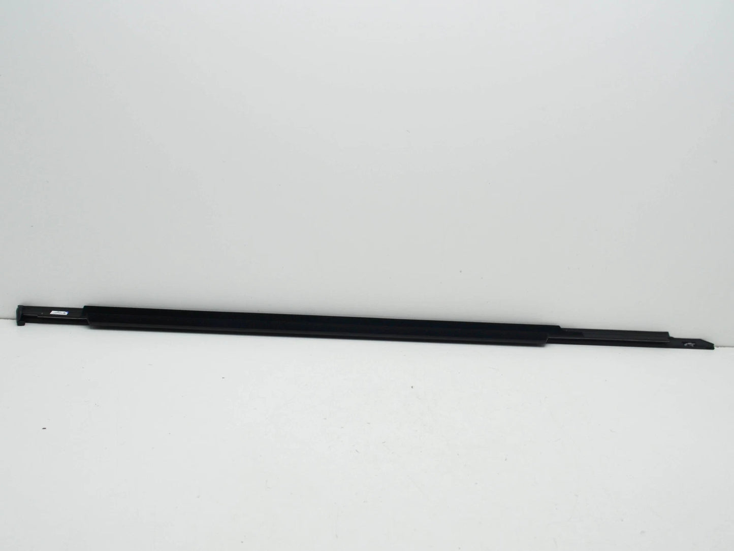 NEW BMW M5 F90 FRONT LEFT DOOR WINDOW STRIP 7404025 51337404025 ORIGINAL