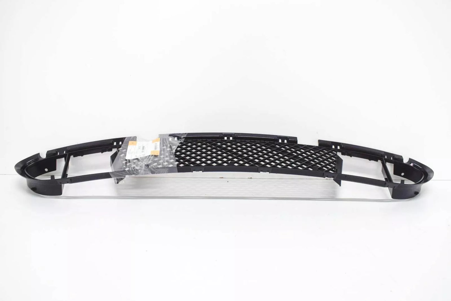 NEW BMW 5 E60 M SPORT FRONT LOWER BUMPER GRILLE 51117896586 ORIGINAL