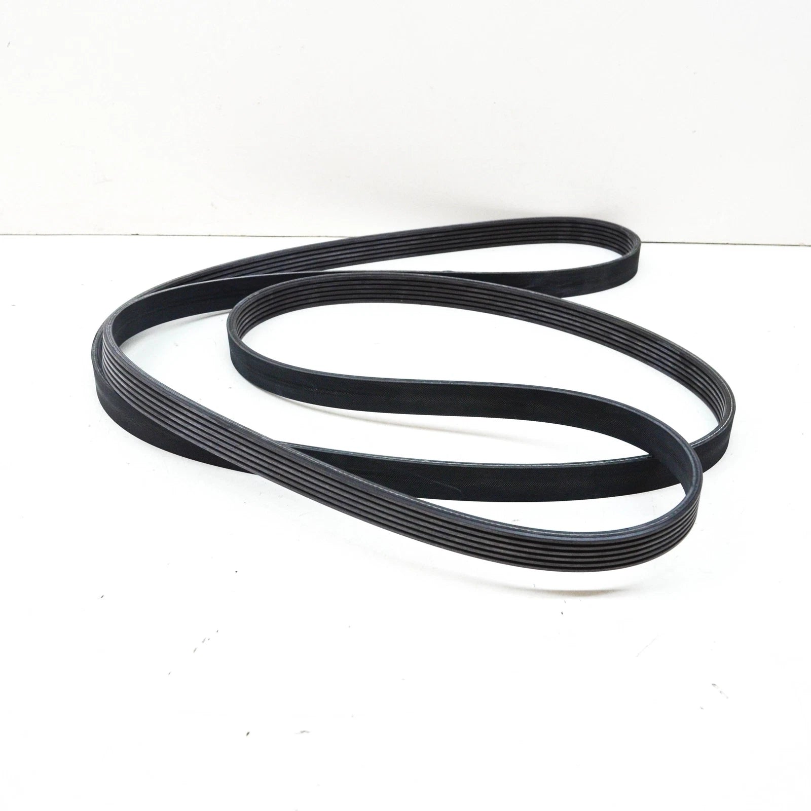 NEW VOLKSWAGEN AMAROK AUXILIARY ALTERNATOR V-RIBBED BELT 059903137CC