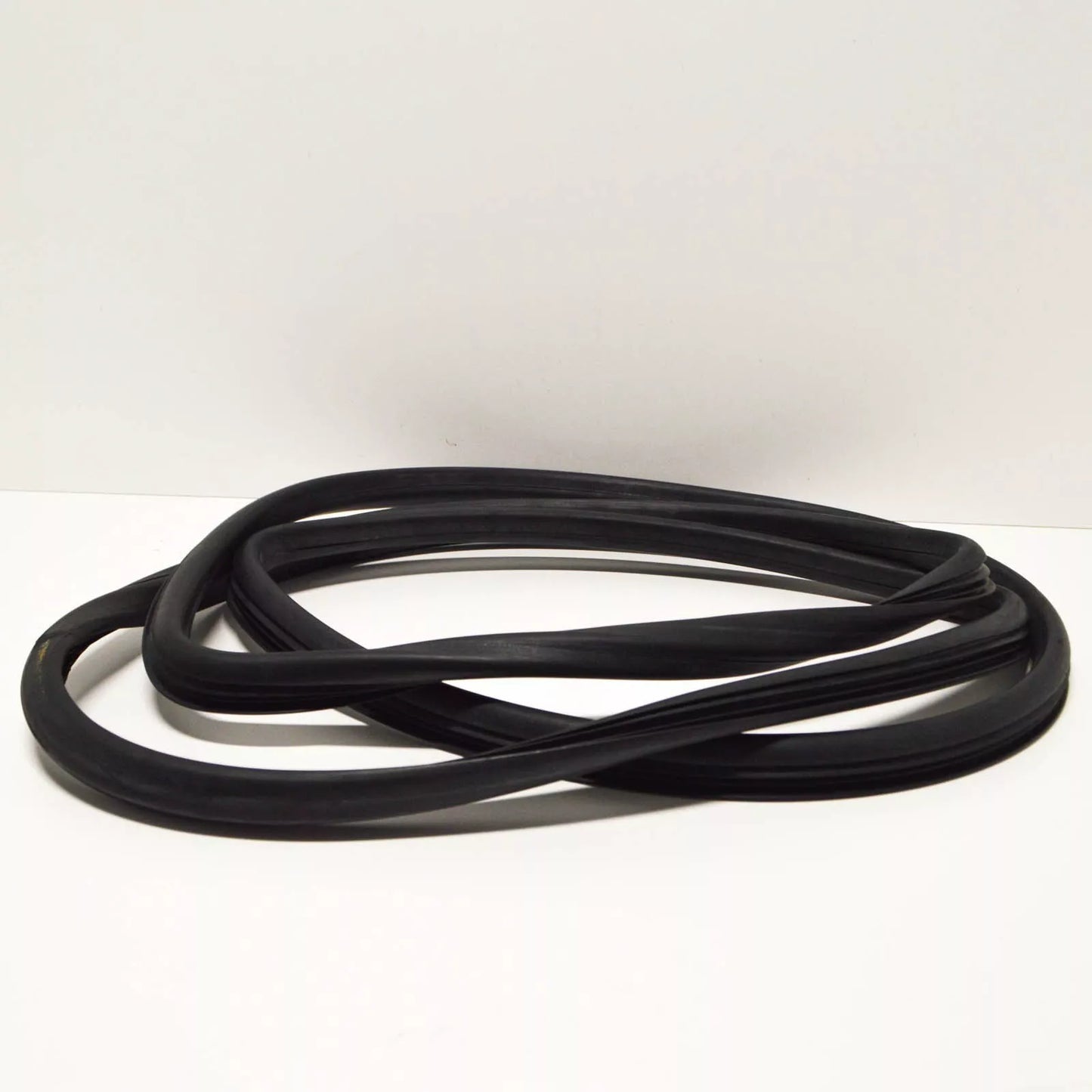 NEW MERCEDES-BENZ G W463 FRONT WINDSCREEN SEAL A4606710320 ORIGINAL