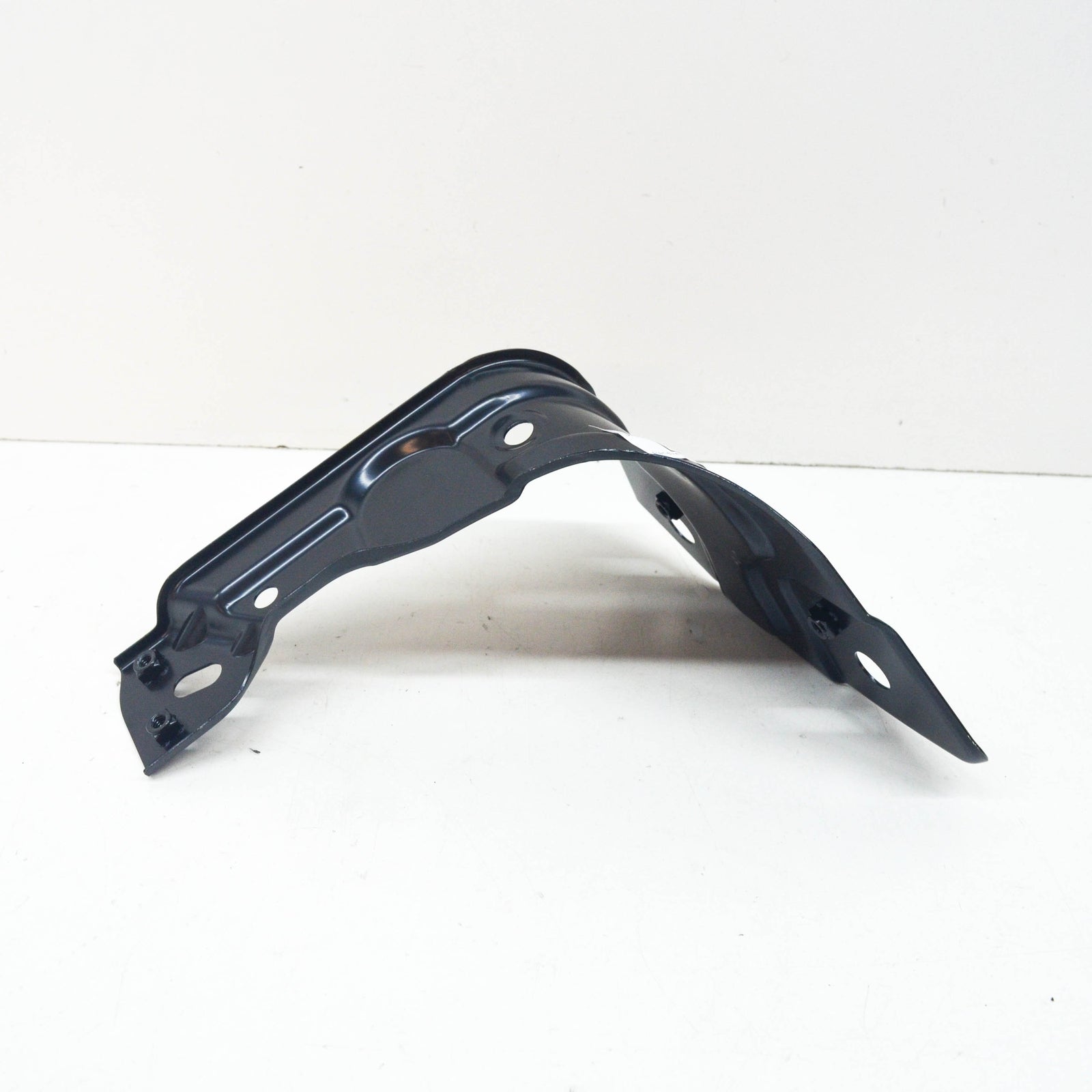 NEW VOLKSWAGEN PASSAT B7 FRONT LEFT FENDER BRACKET 3AA821141 2014 ORIGINAL