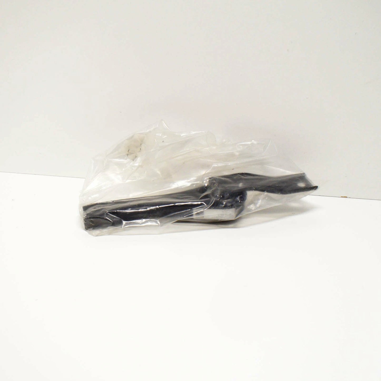 NEW VOLKSWAGEN GOLF MK7 GEARBOX MOUNT 5Q0199855M