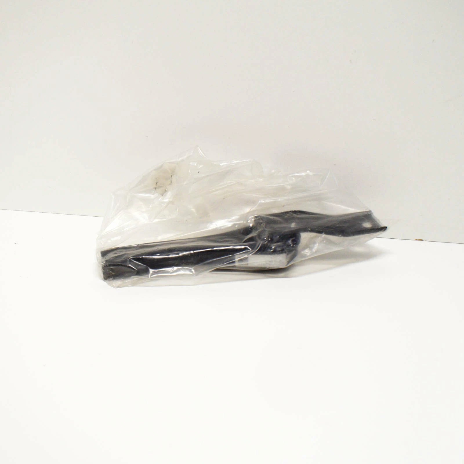 NEW VOLKSWAGEN GOLF MK7 GEARBOX MOUNT 5Q0199855M