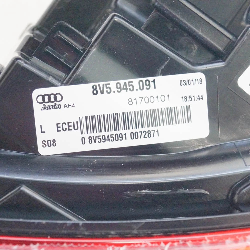 NEW AUDI A3 8V CONVERTIBLE REAR RIGHT TAILLIGHT 8V5945091 ORIGINAL