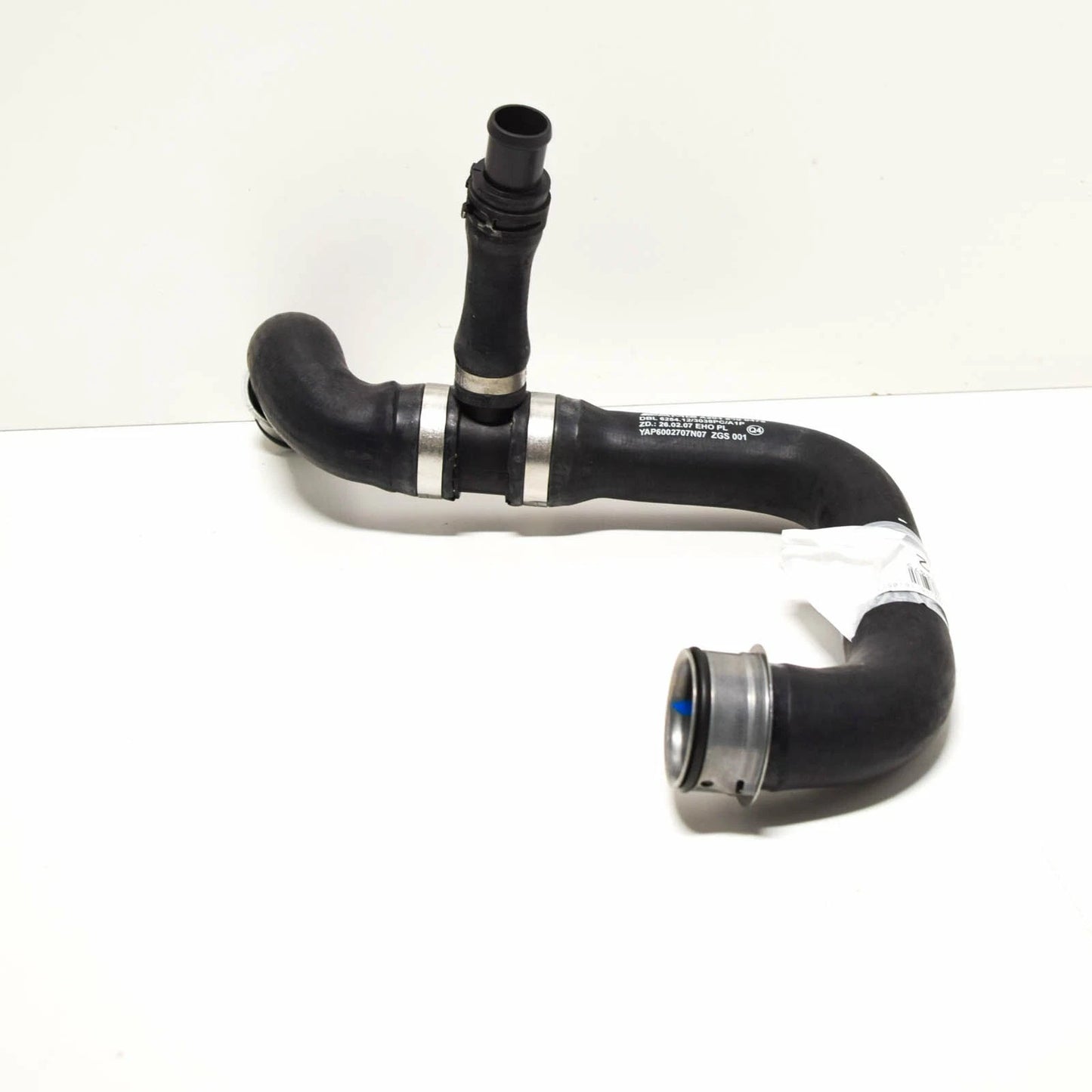 NEW MERCEDES BENZ C W204 AMG RIGHT RADIATOR COOLANT HOSE A2045000475