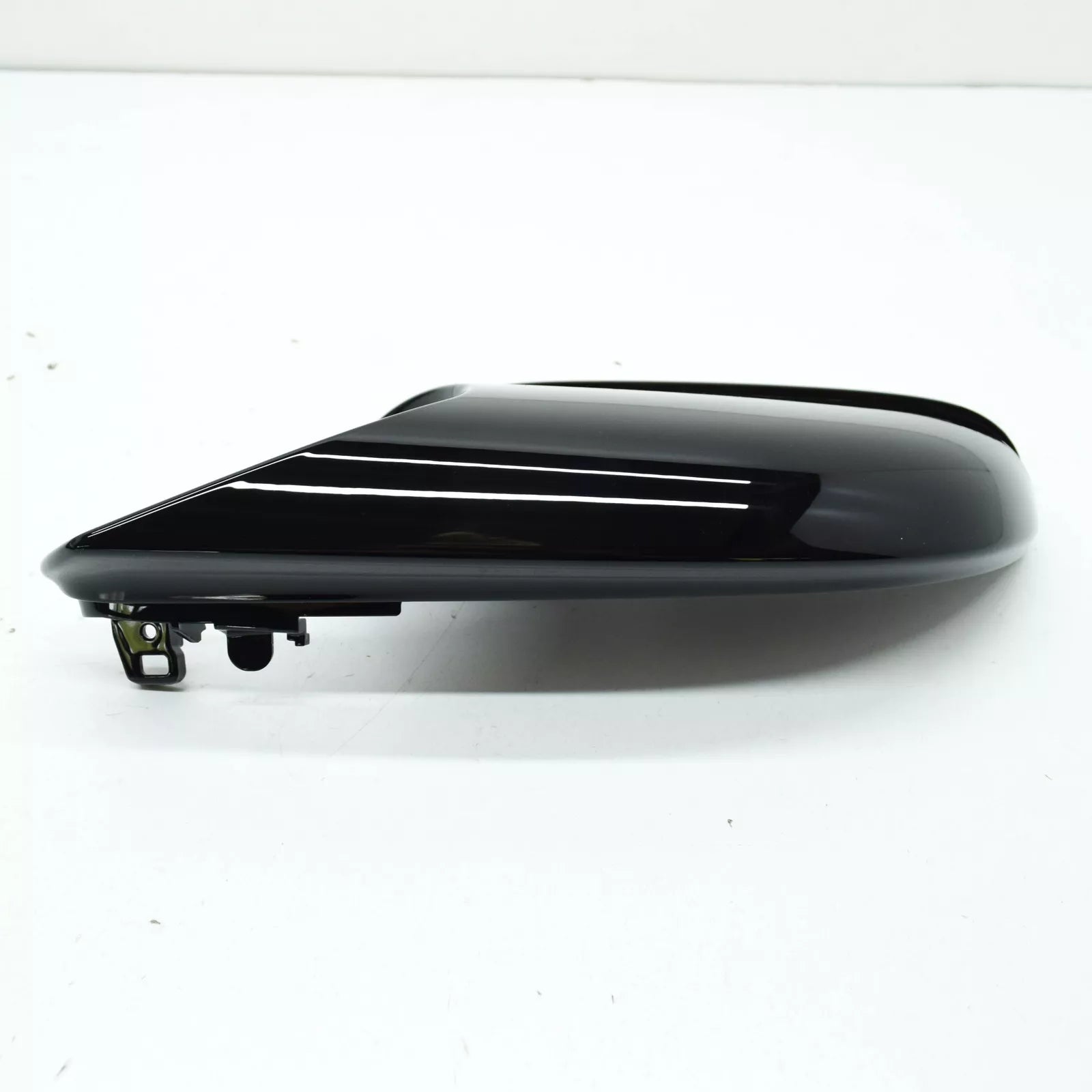 NEW BMW 2 F45 FRONT RIGHT WING MIRROR LOWER COVER 51167391900 7391900 ORIGINAL