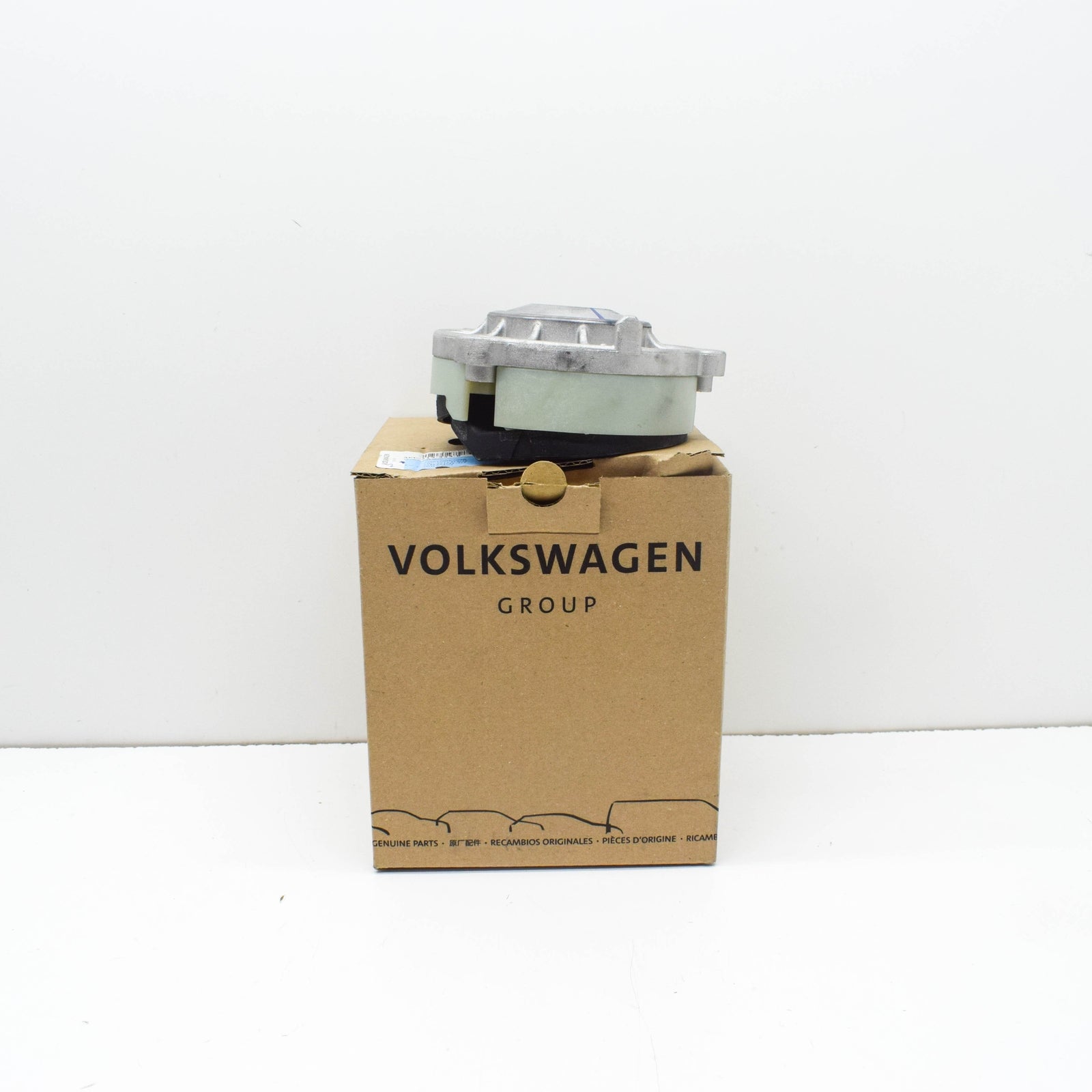 new audi a6 c8 front shock absorber bracket mount 4k0413333b original