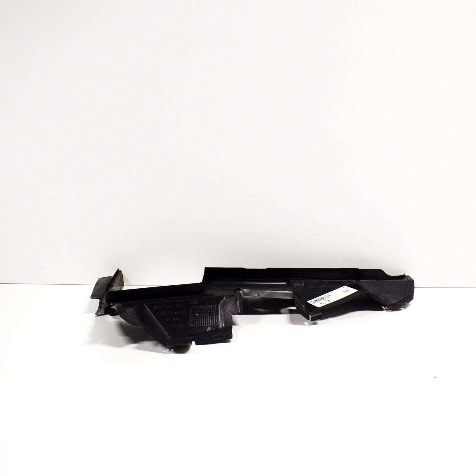 NEW AUDI A4 B8 RIGHT AIR GUIDE 8K0121284AA ORIGINAL