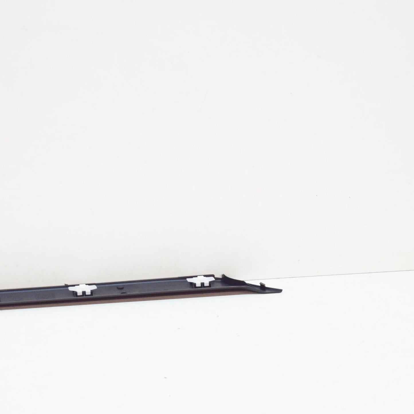 NEW MB VITO W639 LEFT SIDE PANEL BOTTOM PROTECTIVE STRIP A63969015629B51