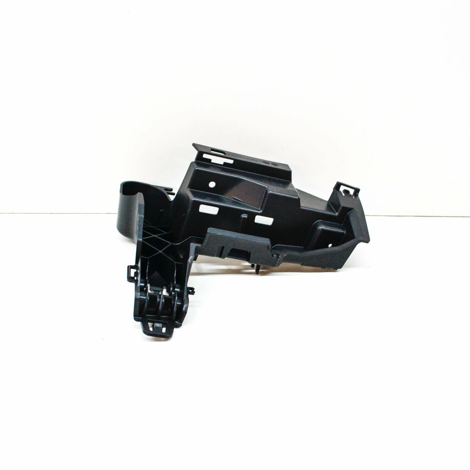 NEW MB GLC X253 FRONT LEFT LOWER BUMPER BRACKET AMG A2538851806 ORIGINAL