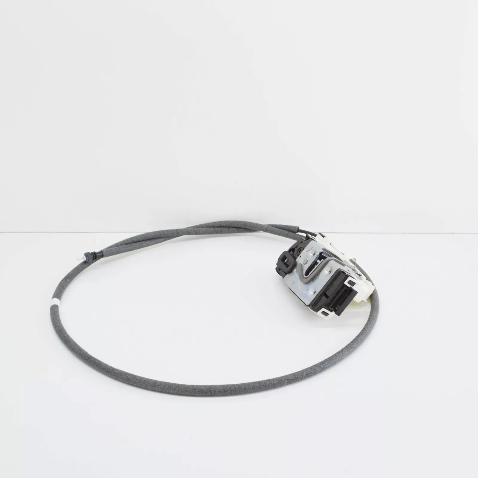 NEW MERCEDES-BENZ SPRINTER W907 REAR RIGHT DOOR LOCK A9107303800 ORIGINAL