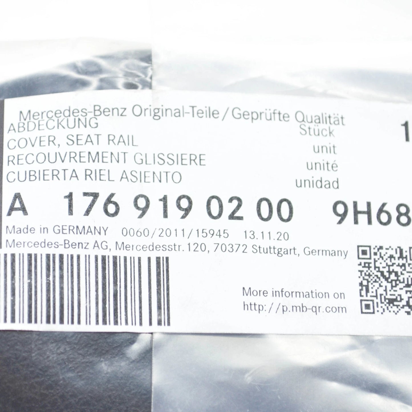 NEW MB GLA X156 FRONT RIGHT SEAT OUTER RAIL COVER A17691902009H68 ORIGINAL