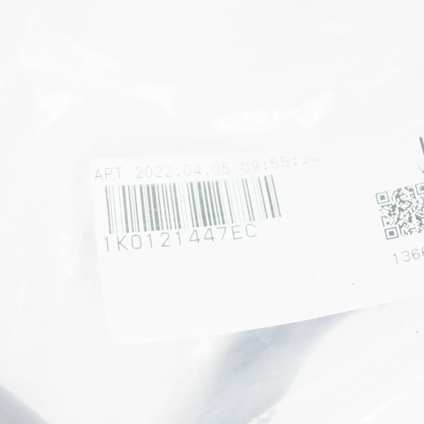 NEW AUDI A3 8P ENGINE COOLANT HOSE 1K0121447EC ORIGINAL